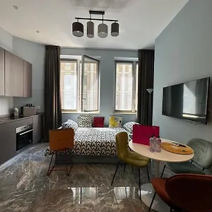 https://blu-maison-duomo-milano-centro-piazza-diaz.italymilanhotels.net